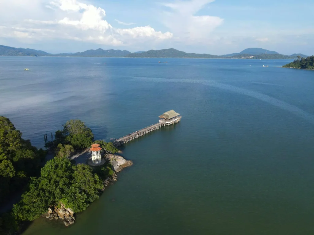 Perbedaan Dalam Biaya Pengembangan Dan Pemeliharaan